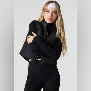 BCBGMAXAZRIA Cropped Down Black Puffer Vest, Size Small